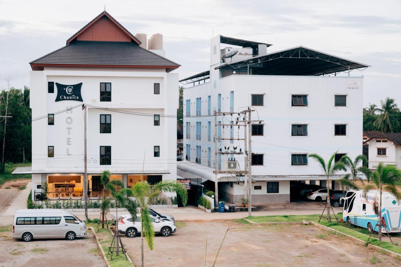 Chanita Hotel Chumphon Exterior photo